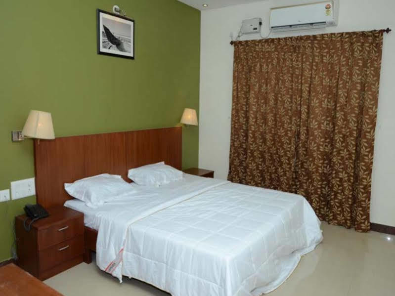 Metro Plaza Hotel By Rak Rooms, Mangaluru Dış mekan fotoğraf